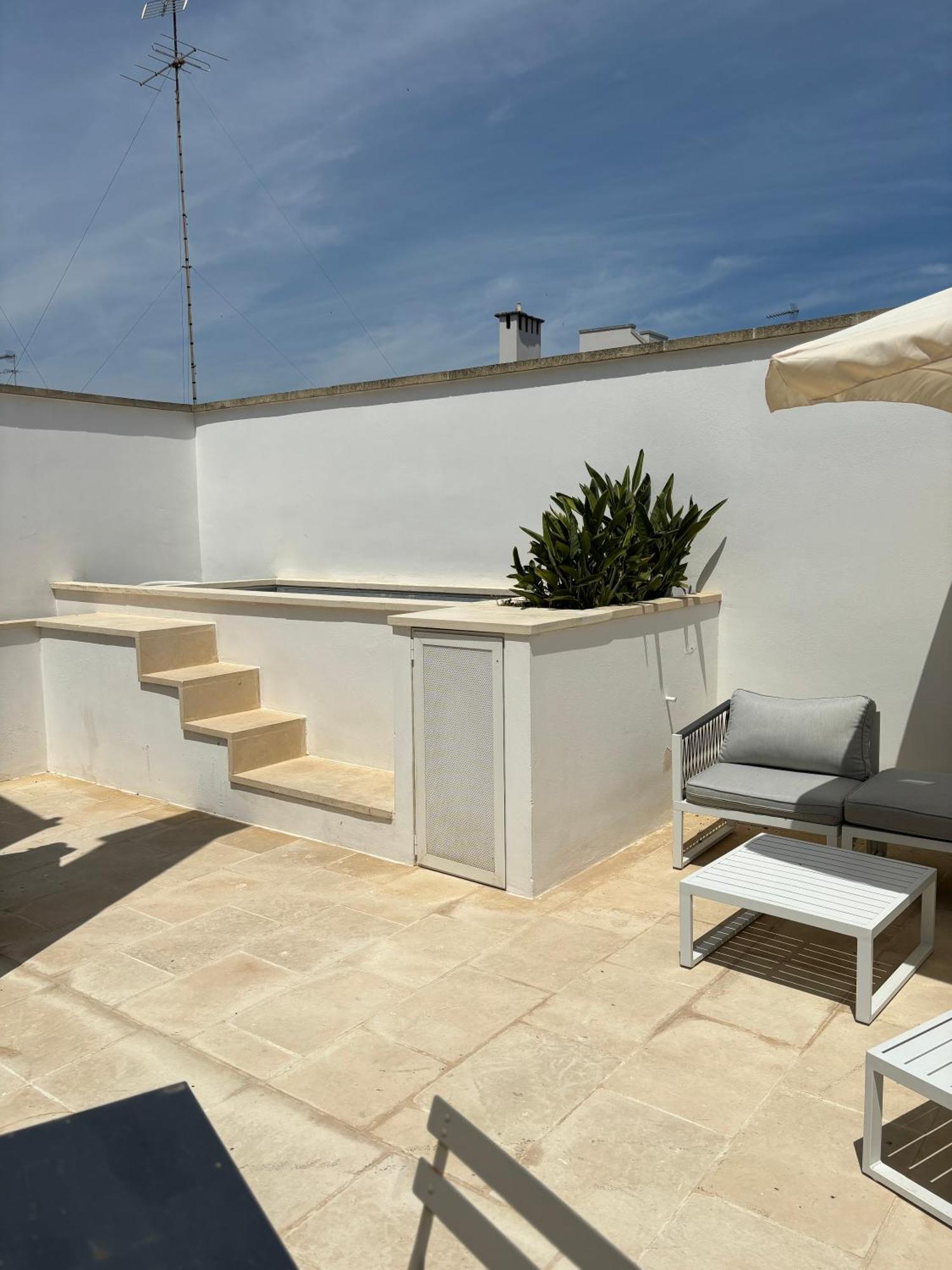 Alora Boutique Suites Λέτσε Εξωτερικό φωτογραφία