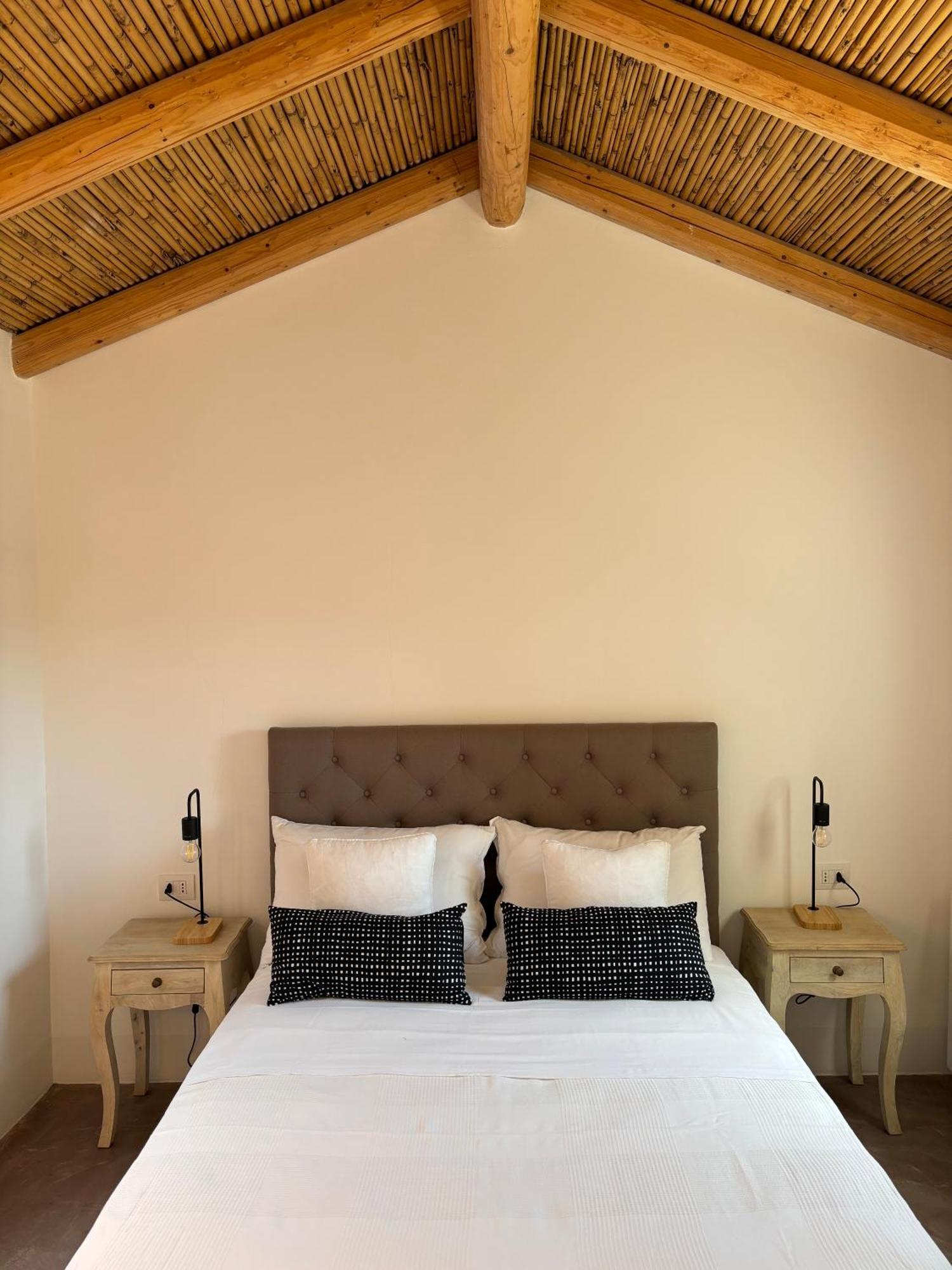 Alora Boutique Suites Λέτσε Εξωτερικό φωτογραφία