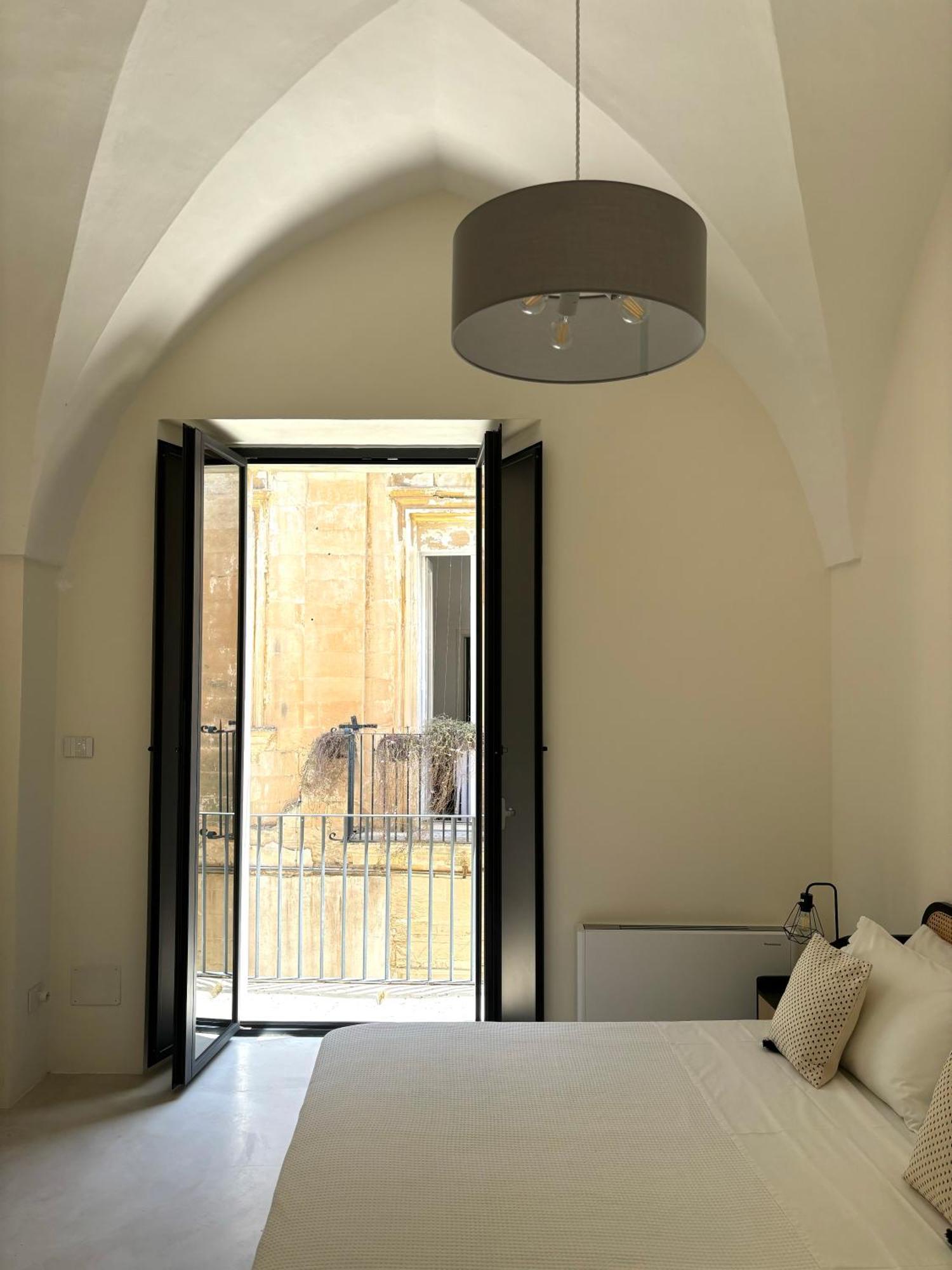 Alora Boutique Suites Λέτσε Εξωτερικό φωτογραφία