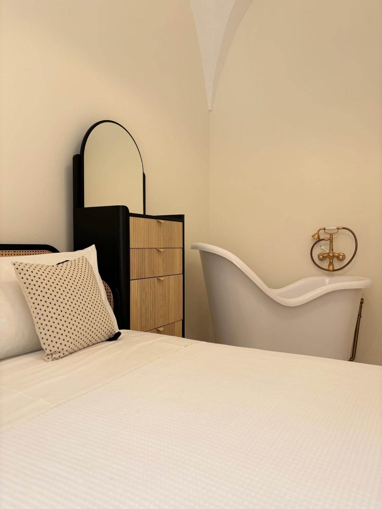 Alora Boutique Suites Λέτσε Εξωτερικό φωτογραφία
