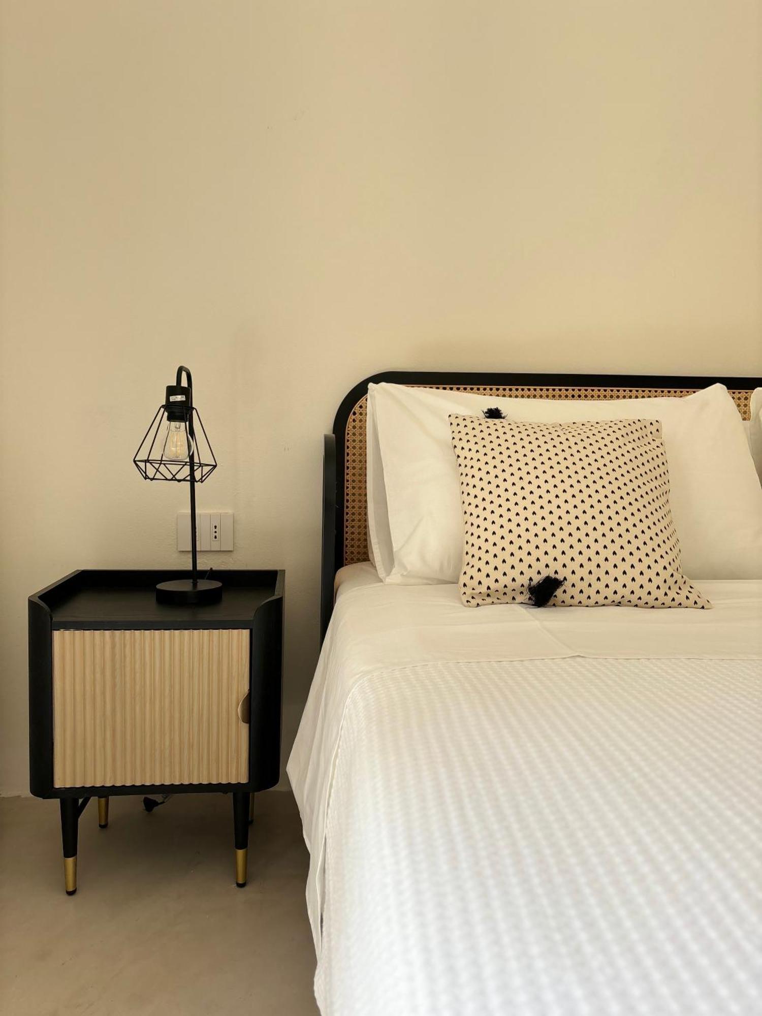 Alora Boutique Suites Λέτσε Εξωτερικό φωτογραφία