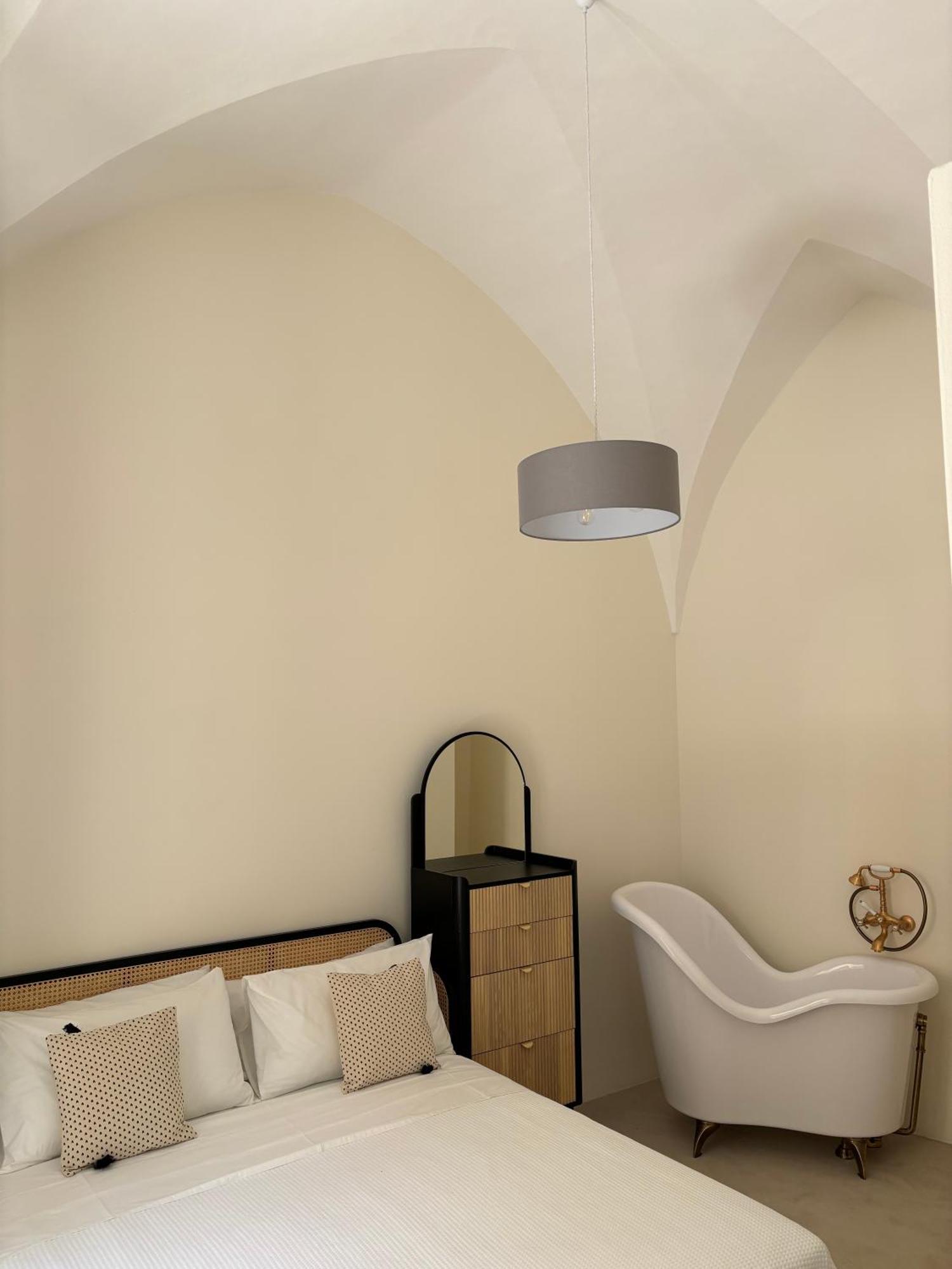 Alora Boutique Suites Λέτσε Εξωτερικό φωτογραφία
