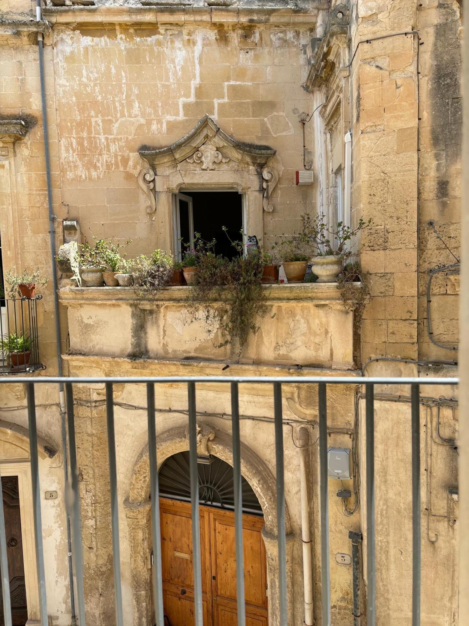 Alora Boutique Suites Λέτσε Εξωτερικό φωτογραφία
